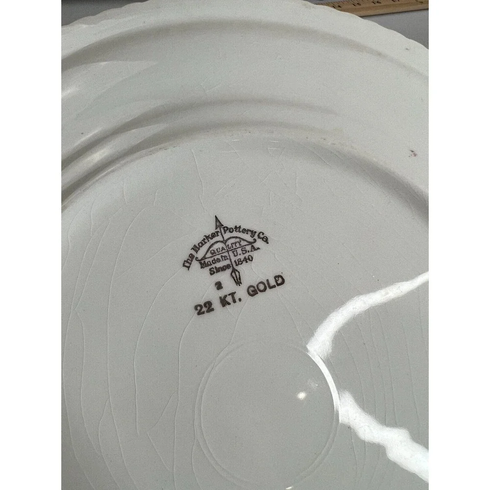 Vintage The‎ Harker Pottery Co. 22 KT. Gold Floral Scalloped Edge Dinner Plate